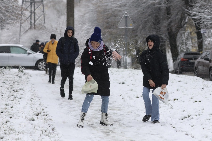У Львові випав перший сніг.