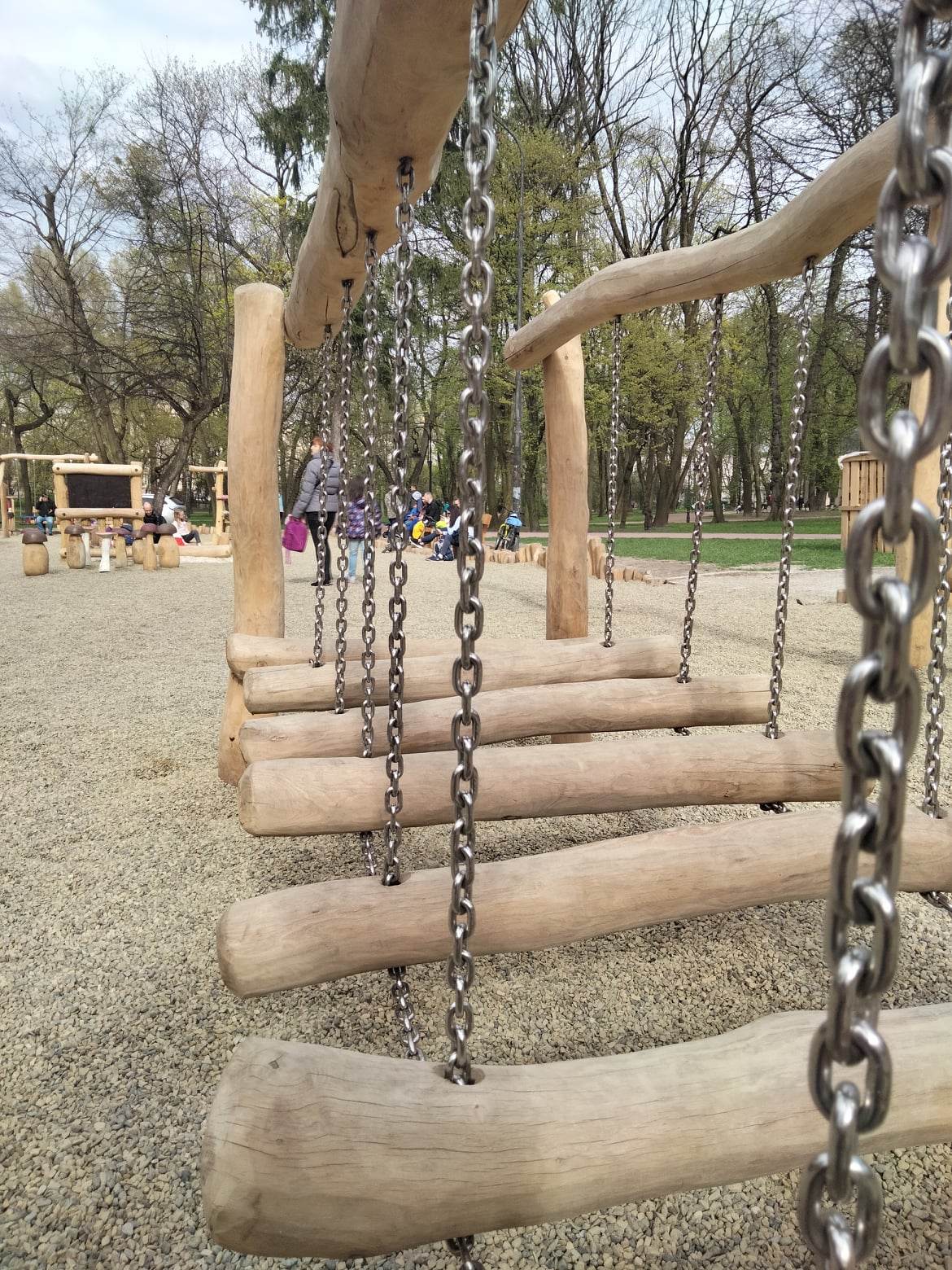 Новий майданчик "Лис Микита" у парку Франка у Львові викликав фурор серед дітлахів.