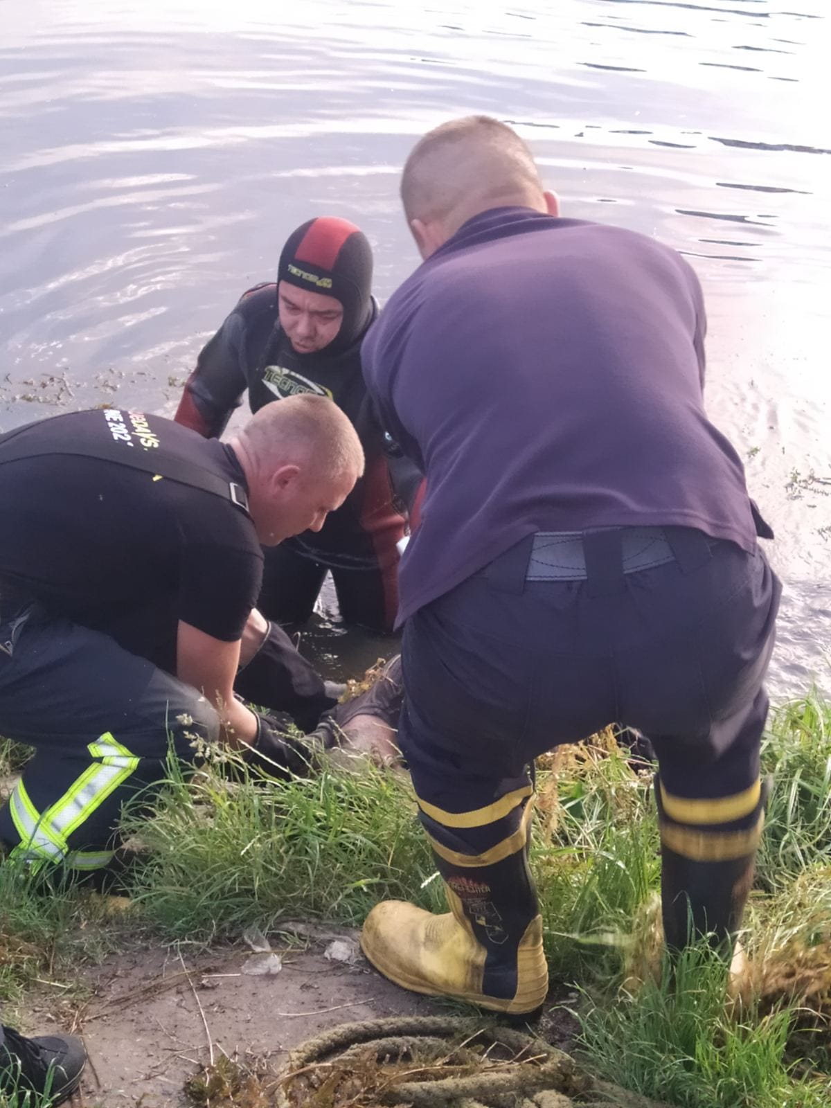 У водоймі на території ресторану &laquo;Гуцульська гражда&raquo; у Львові втопився чоловік.