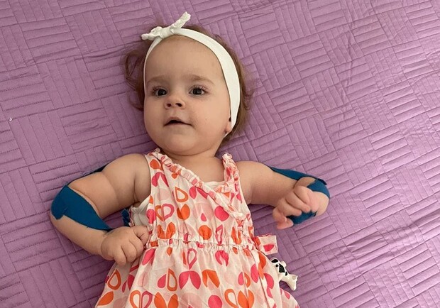 Маленькій львів'янці Вікторії Полюзі зі СМА зробили найдорожчий у світі укол