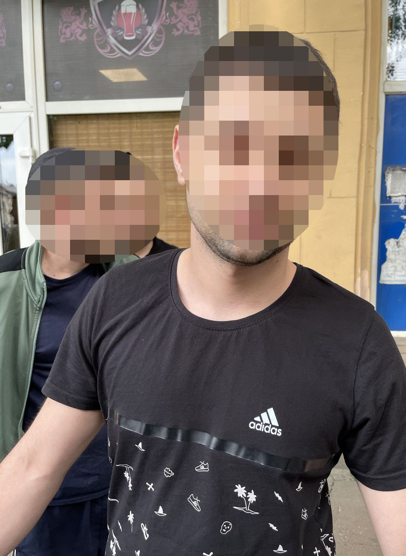 У центрі Львова рецидивісти напали на одеситку.