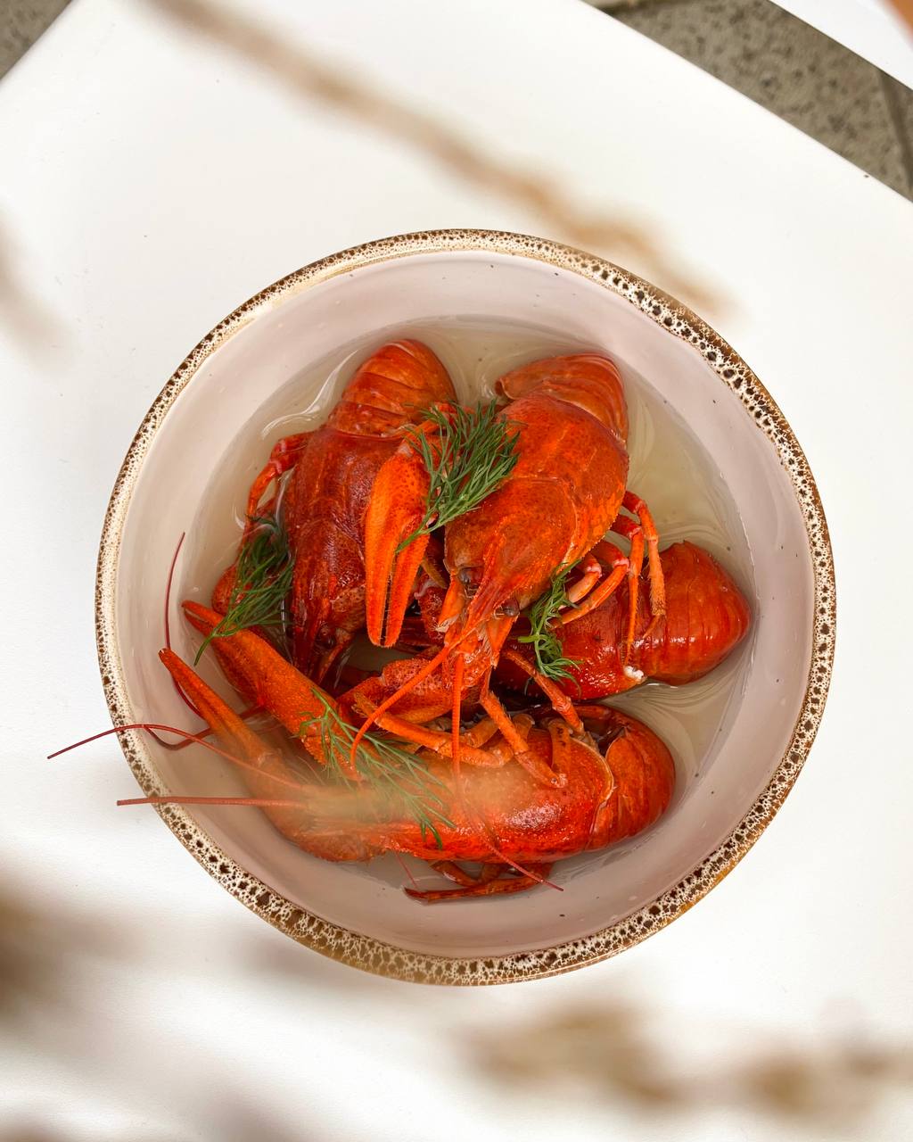 Замість ресторану Річка на площі Ринок, 31 у Львові тепер Чорноморка.