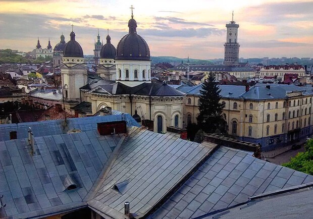 Екскурсія дахами Львова.