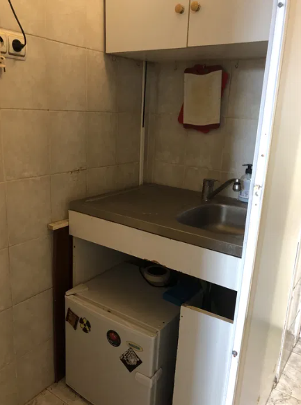 У кам'яниці в історичному центрі Львова здають квартиру за 5 тисяч гривень.