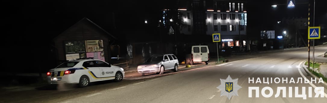 У Східниці мікроавтобус виїхав на тротуар і збив двох жінок.