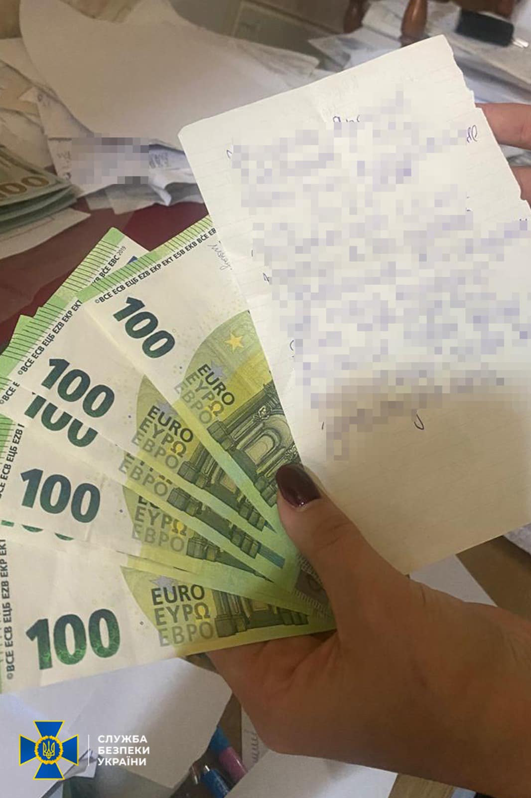 У кабінеті львівської лікарки вилучили понад 2,2 мільйони готівки.