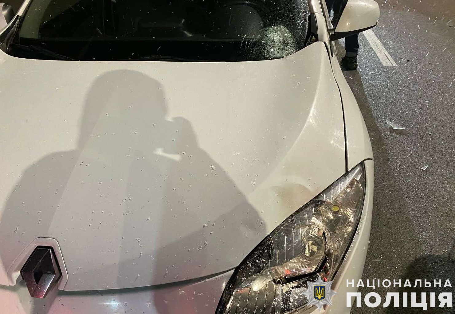 На пішохідному переході у Львові автомобіль збив школярку, дівчина у реанімації: фото з місця ДТП.