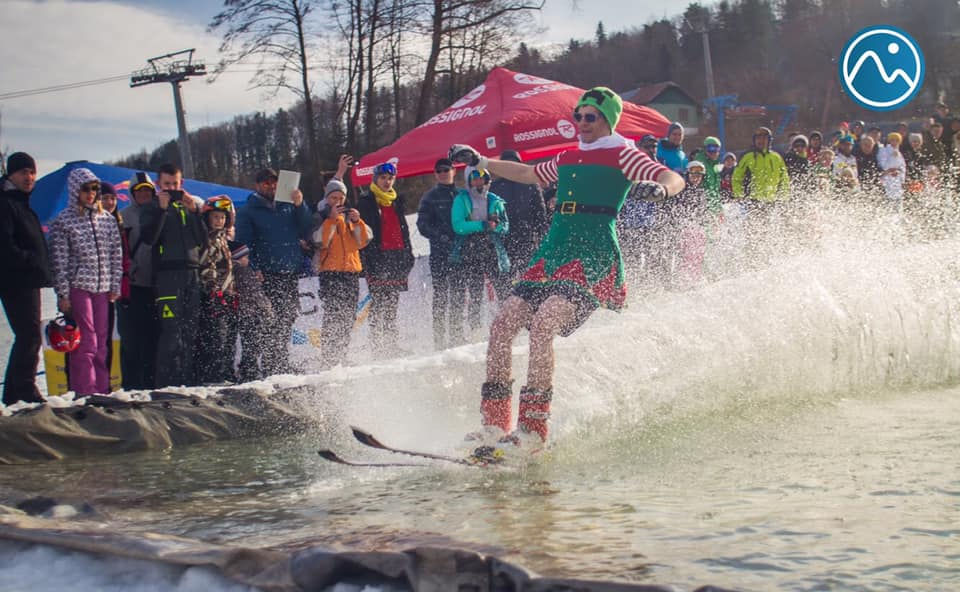 Не вмієш – навчимо. На Буковиці діє лижна школа. Фото: Bukovytsia