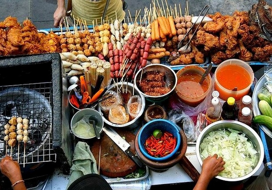 У п’ятницю, 21 серпня, на Сихові у Львові стартує локальний фестиваль вуличної їжі Street Food. Фото: dn.kiev.ua (умовне). 