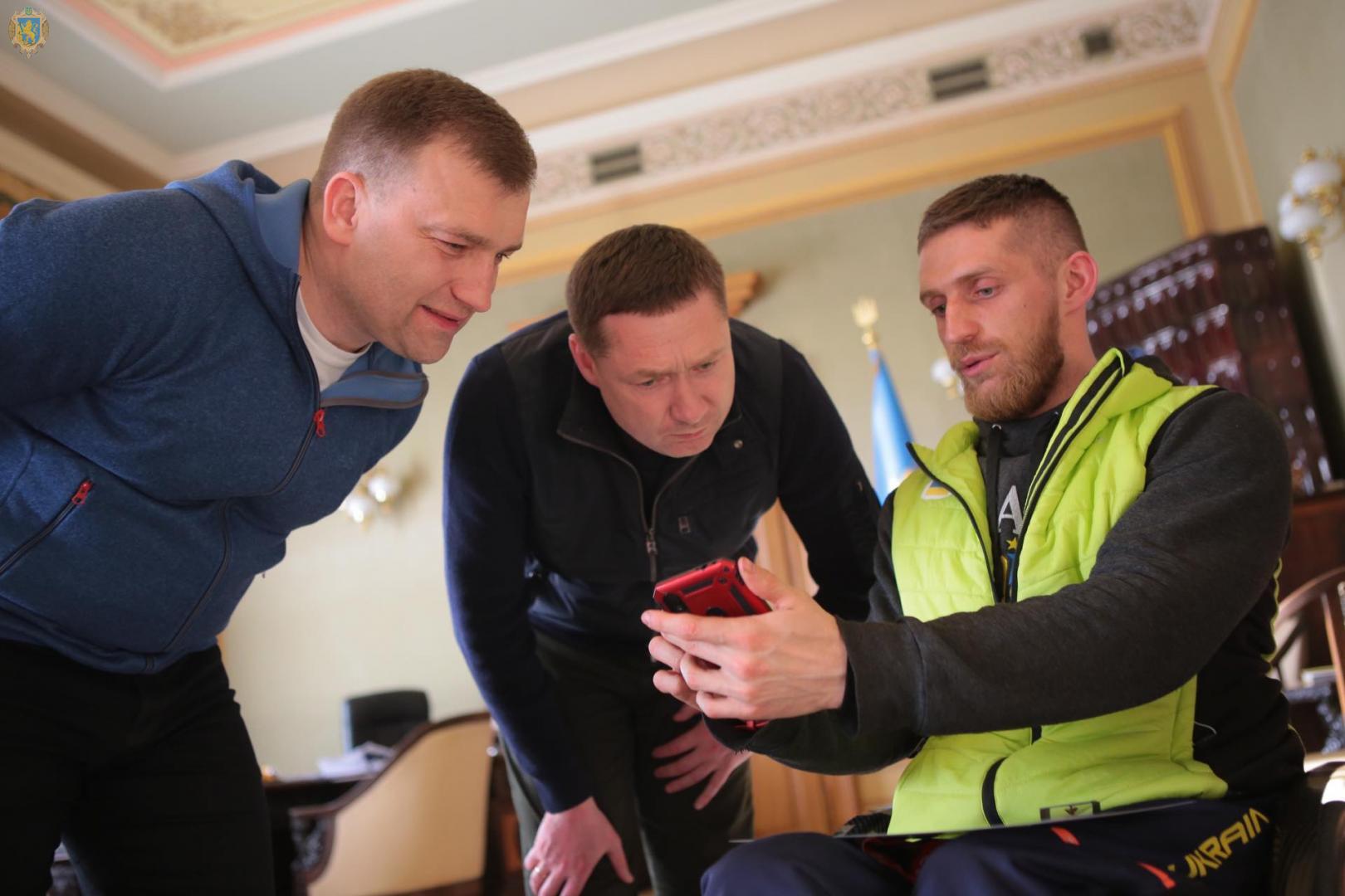 Василь Кравчук зі Сколівщини привіз золоту медаль із XIII Зимових Паралімпійських Ігор.