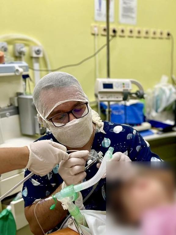 На Львівщині дитина ледь не задихнулася гілочками ялинки.