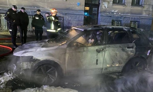 Поліцейські затримали 33-річного чоловіка з Луганщини, який на вулиці Степана Бандери спалив автомобіль львів'янину.