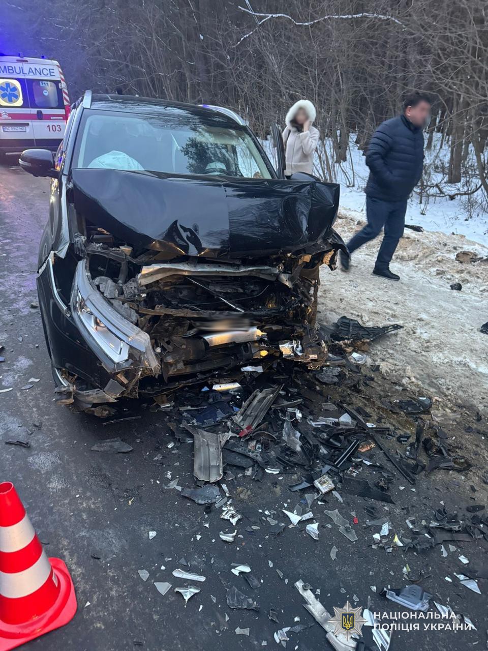 У селищі Івано-Франкове зіткнулися автомобілі, є травмовані: фото з місця ДТП.