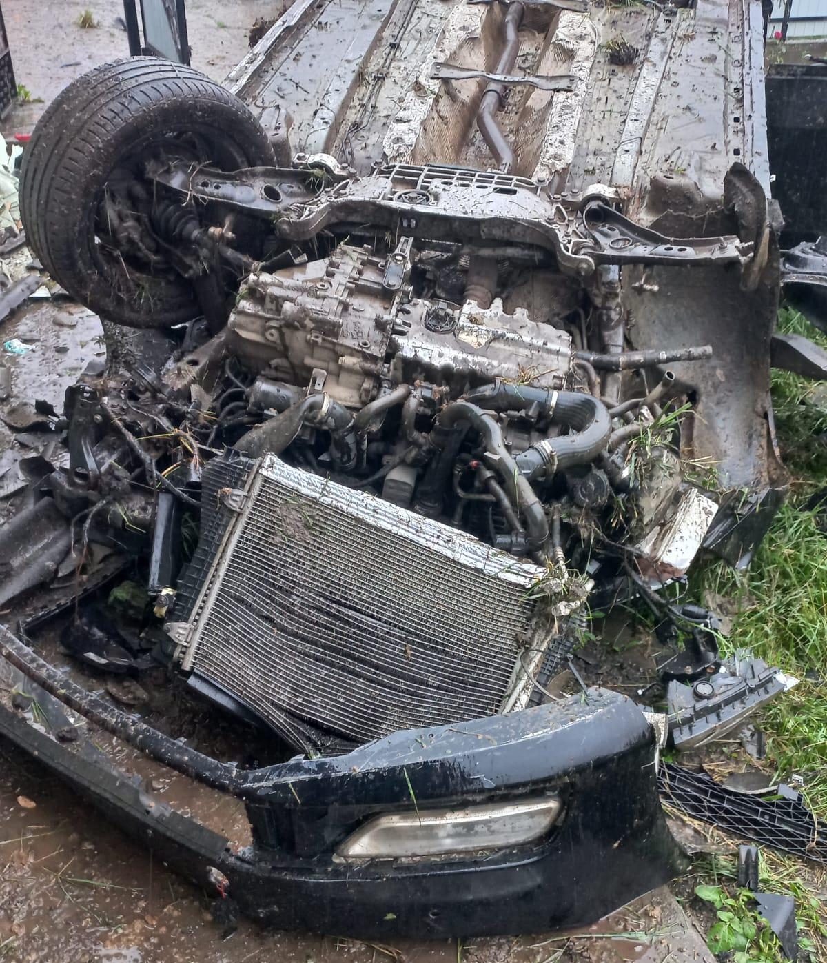 На Львівщині Volkswagen Passat в'їхав у будинок, є загиблі.