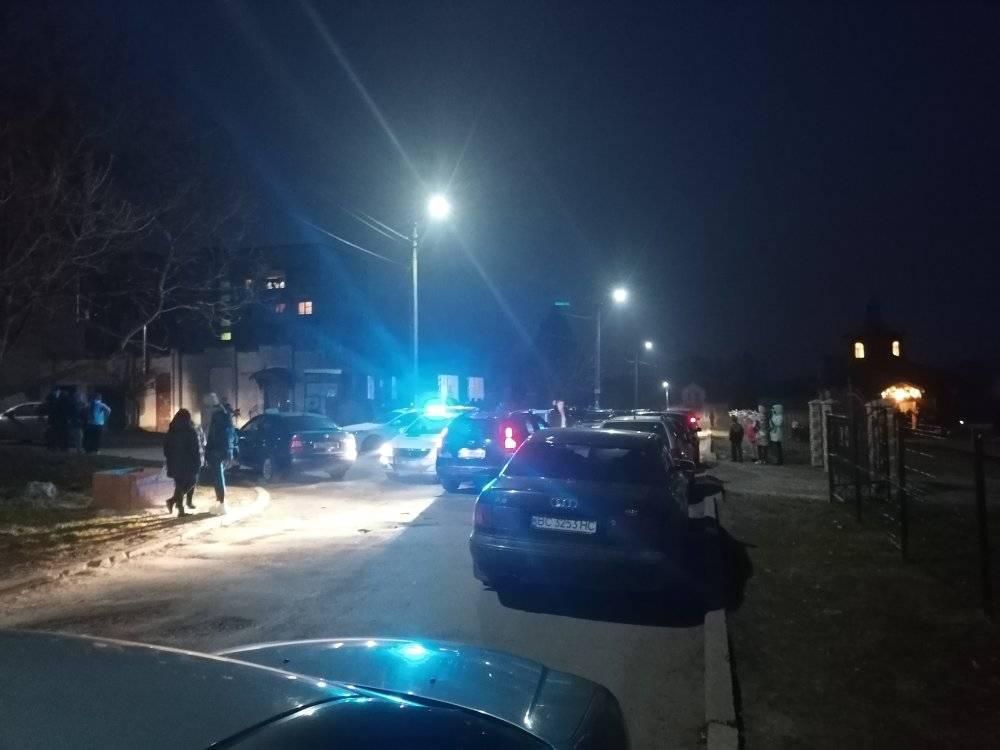 Внаслідок вибуху у Стебнику постраждали двоє дівчат. Фото: поліція Львівщини