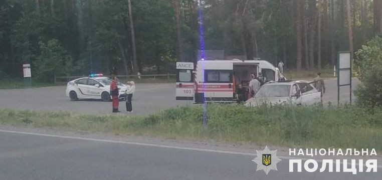 На Львівщині четверо людей, зокрема 4-річна дитина, отримали важкі травми через п'яну водійку.
