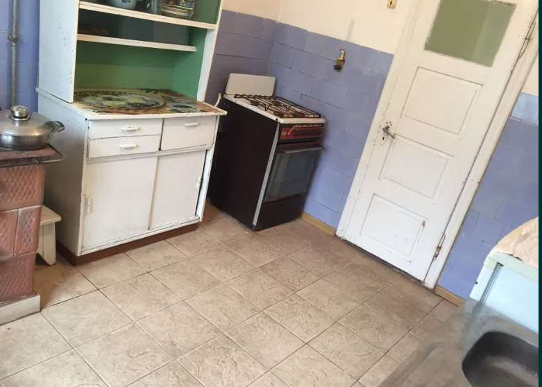 У парковій зоні Львова здають квартиру з гаражем, садом і городом за 5 тисяч гривень.