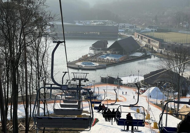 Прогулянка територією Emily Resort.