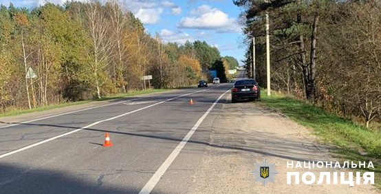 Біля Новояворівська неповнолітній хлопець за кермом автомобіля збив чоловіка.