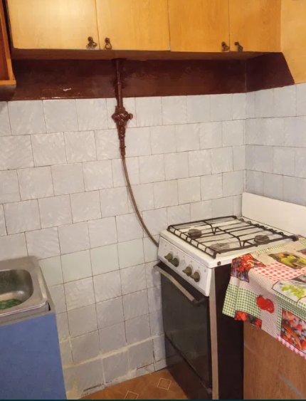 Кавалерка без ванни на вулиці Промисловій у Львові за 3 800 гривень.