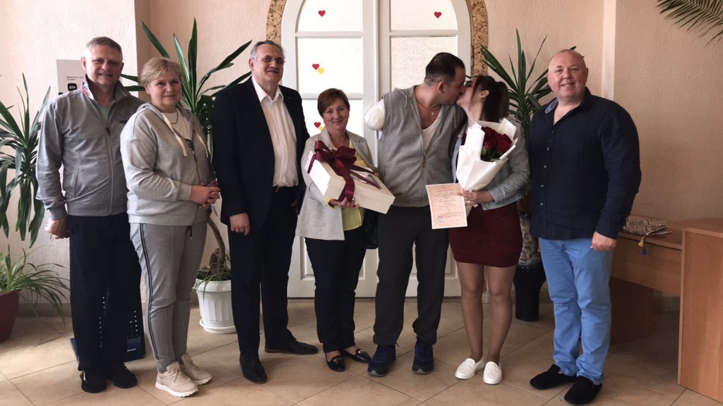 У Трускавці одружився боєць ЗСУ Олександр Пікуль, який у Маріуполі втратив обидві руки.