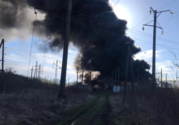 25 квітня внаслідок ракетного удару по Львівщині на станції "Красне" біля Львова стався вибух.