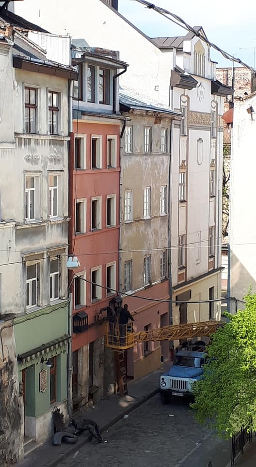 Дракона з Дому Легенд відправили на металобрухт. Фото: Руслан Кошів