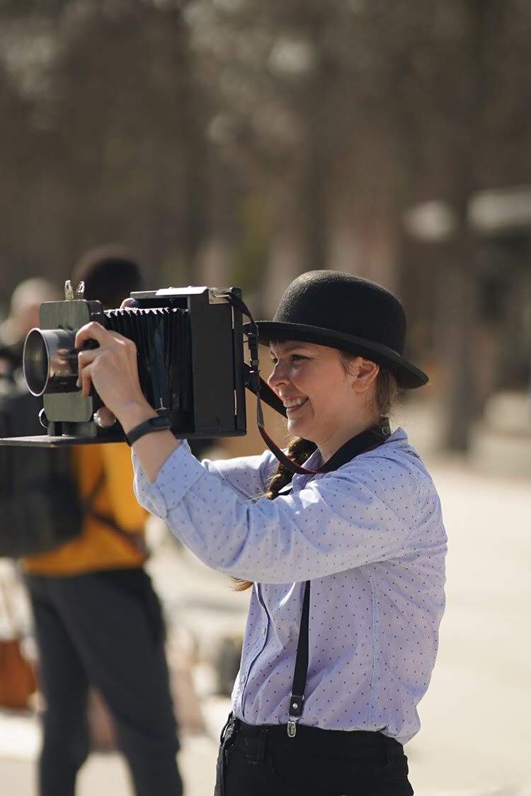 Зарплата – до 30 тисяч: на роботу у Львові шукають вуличного фотографа