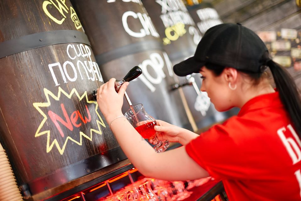 Новий "Білий налив" відкрився на проспекті Чорновола у Львові напередодні 8 березня. Фото: Білий Налив/Фейсбук.