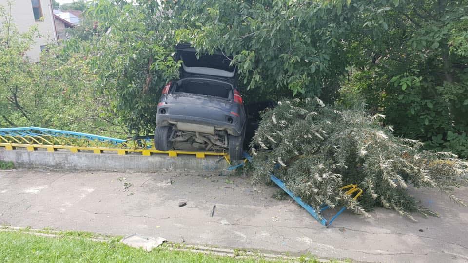 ДТП на Червоної Калини у 2018 році. Архівне фото.