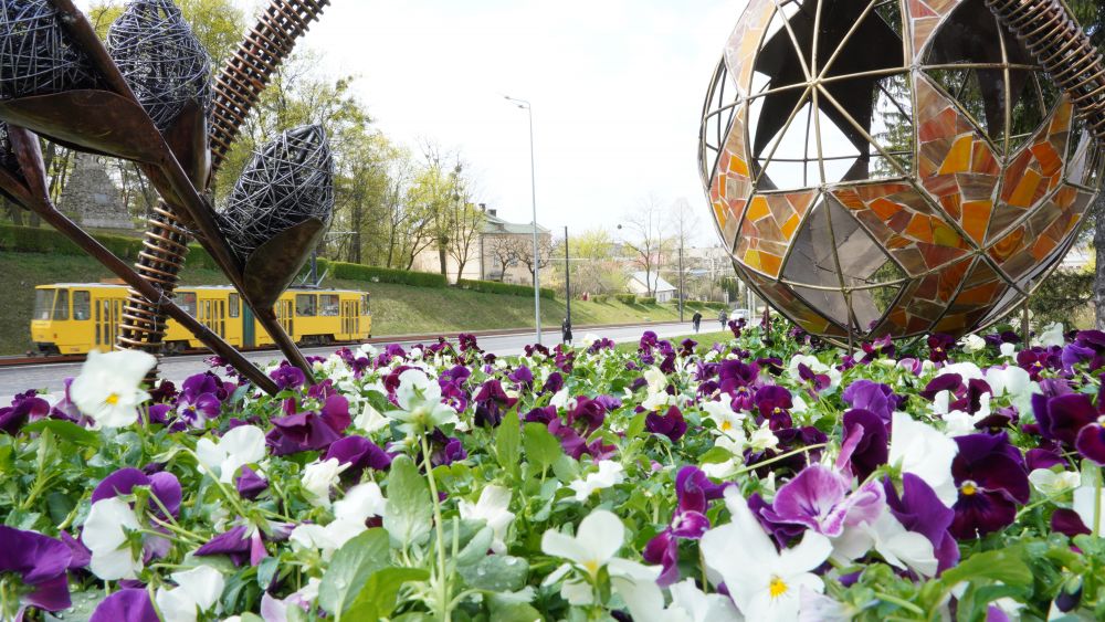 Вартість композиції 97 тисяч гривень. 