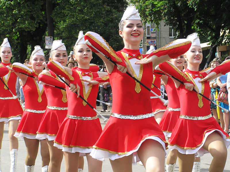 На День Незалежності 2020 на Сихові виступатимуть мажоретки. Фото: Вікіпедія.