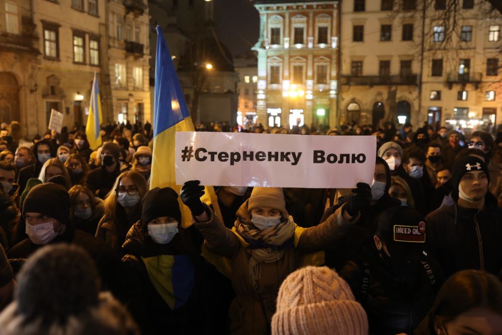 Більше тисячі львів'ян вийшли на підтримку Сергія Стерненка. Фото: Роман Балук.