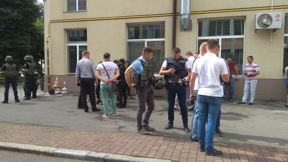 У Луцьку терорист захопив автобус із заручниками. Фото: НВ.