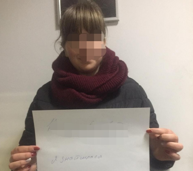 Шістнадцятирічну дівчину, яку більше доби розшукували поліцейські на Хмельниччині, знайшли у Львові. Фото: поліція Хмельницької області