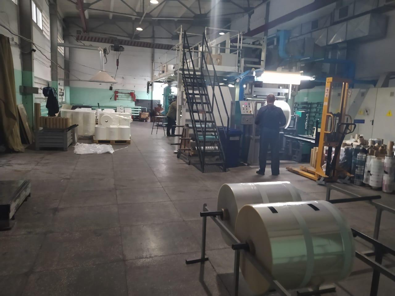 На Львівщині викрили масштабну схему виробництва фальсифікованих продуктів. Фото: Кіберполіція України