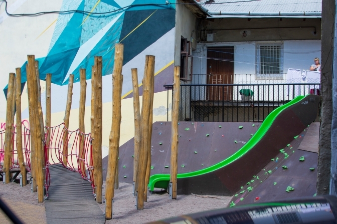 Ігровий простір на площі Святого Теодора у Львові.