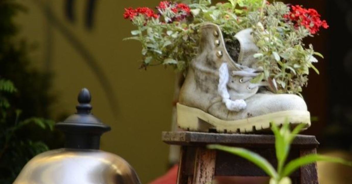 У центрі Львова відбудуться майстер класи з декорування взуття квітами.