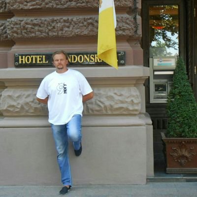 Колишній "зек" Максим Плохой захопив автобус із заручниками у Луцьку. Фото: Максим Плохой/Вконтакте.