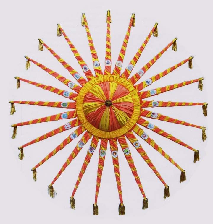 Різдвяні звізди виготовляють майстри з Дублян.