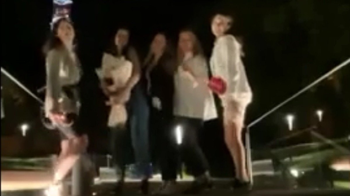 Дикі танці на Меморіалі Героїв Небесної Сотні: поліція відкрила кримінальне провадження. Фото: скріншот із відео