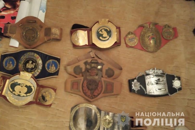 Поліцейські затримали банду, яка впродовж двох років тероризувала жителів Західної України. Фото: поліція Тернопільщини