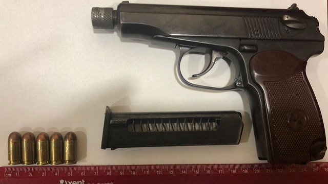 У Львові затримали азербайджанця з бойовим пістолетом. Фото: поліція Львівщини.