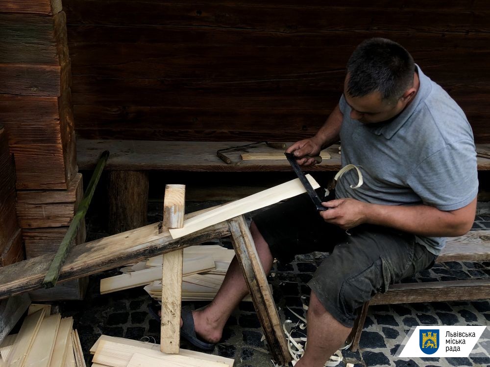 З неї все починалось: у Шевченківському Гаю реставрують старовинну церкву. Фото: Львівська міськрада.