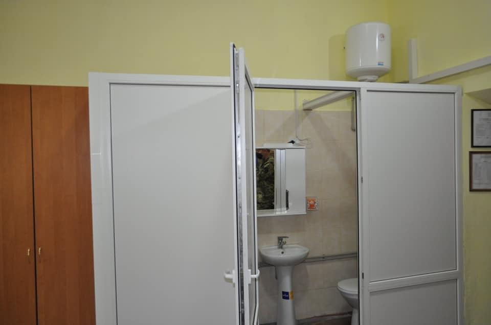 Подаруй шефу: у Львові випустили сертифікати на платні камери у СІЗО  фото 3 2