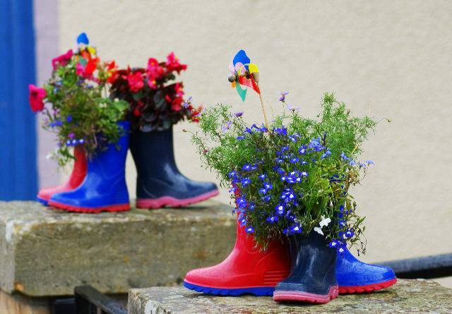 У центрі Львова відбудуться майстер класи з декорування взуття квітами.