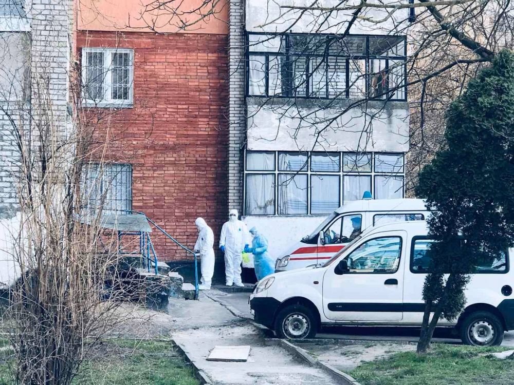 Скаржилася на кашель: у Львові з невідомих причини померла 38-річна жінка