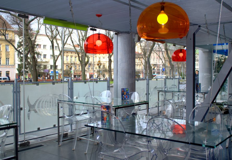 У центрі закрили один із перших ресторанів суші у Львові