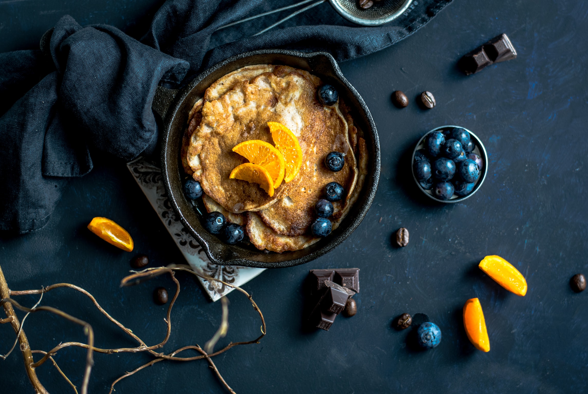 Швидко та смачно: найкращі рецепти млинців із цікавими начинками для приготування вдома. Фото: unsplash.com