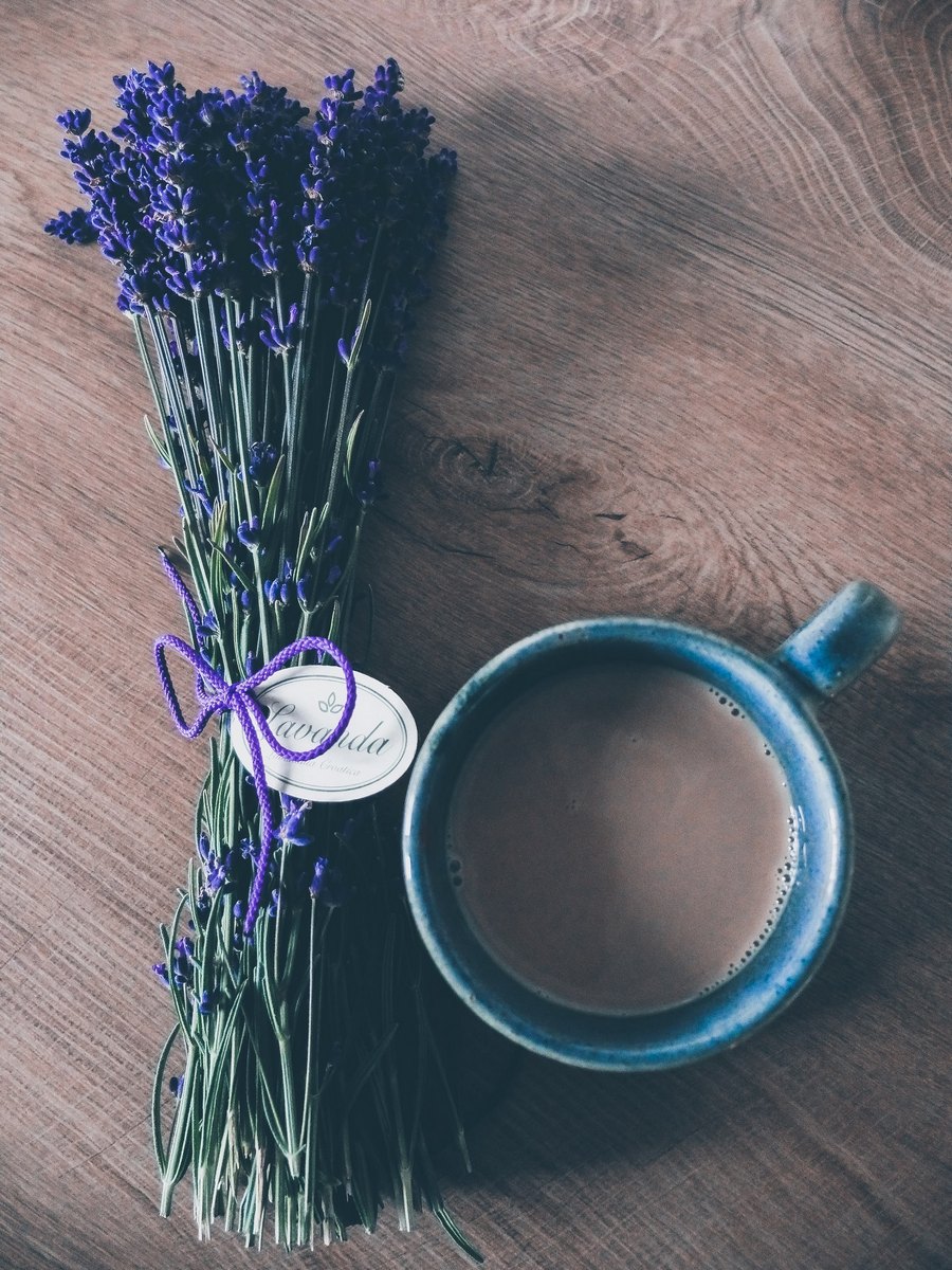 Лавандова кава у Львові - це завжди хороша ідея. Фото: unsplash.com